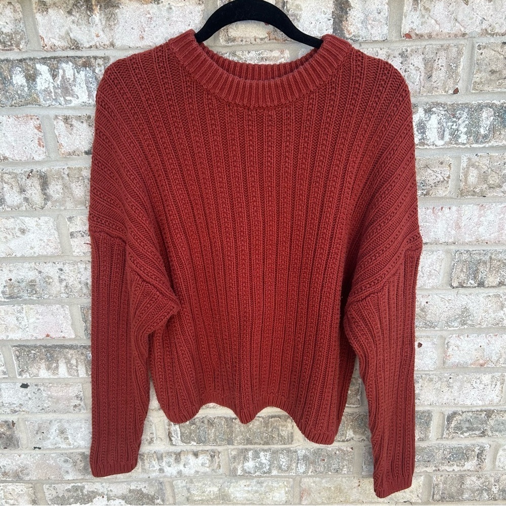 Universal Thread Women's Rust Crew Neck Sweater